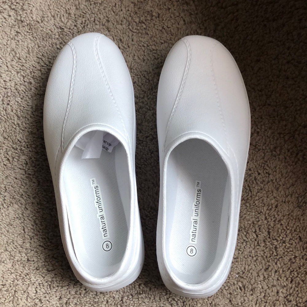 Natural Uniforms women’s ultra lite strapless clog